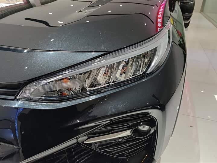 Фото 5 - Toyota Wildlander