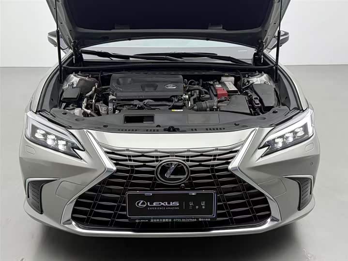 Фото 3 - Lexus ES