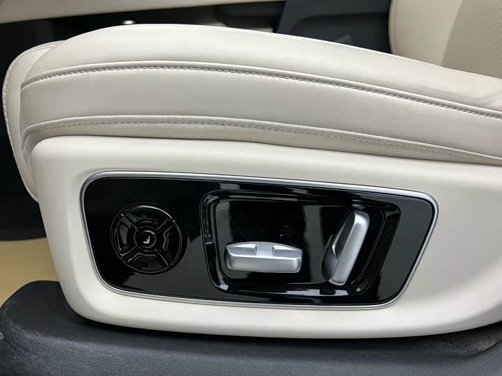 Фото 7 - LiXiang L9