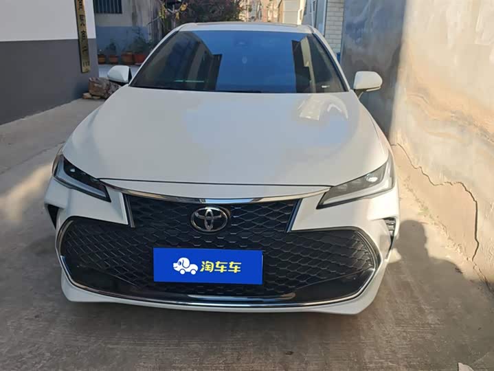 Фото 2 - Toyota Avalon