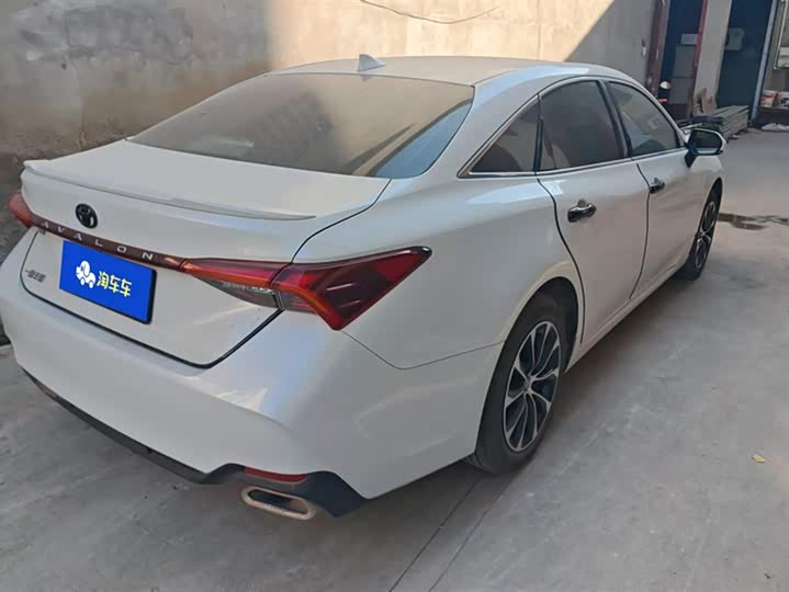 Фото 3 - Toyota Avalon