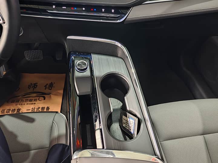 Фото 9 - Buick Electra E5