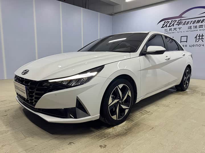 Фото 1 - Hyundai Elantra N line