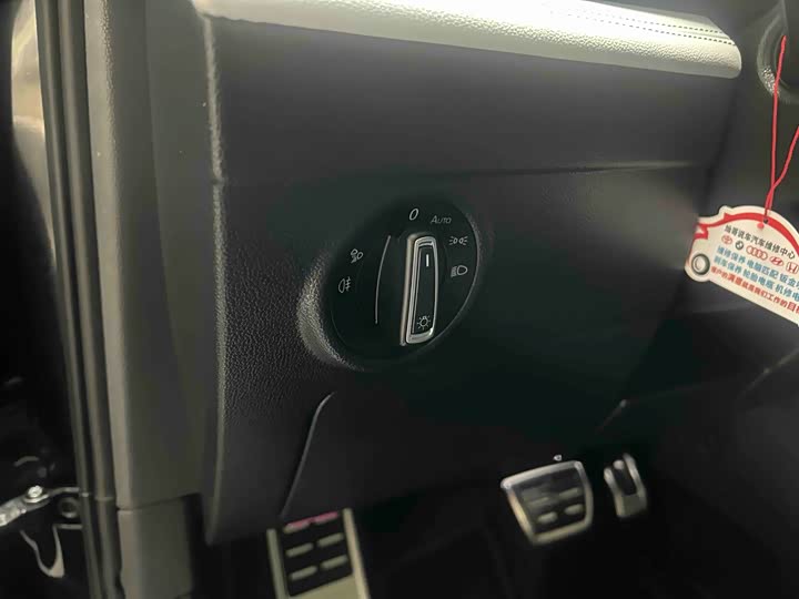 Фото 7 - Volkswagen Tiguan L Pro