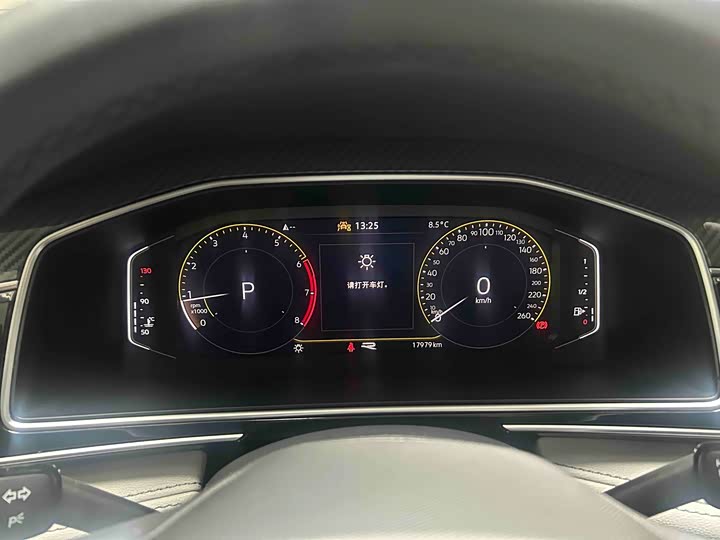 Фото 9 - Volkswagen Tiguan L Pro