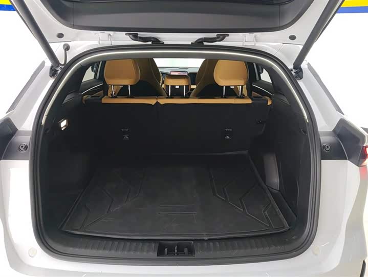 Фото 4 - Geely Galaxy L7