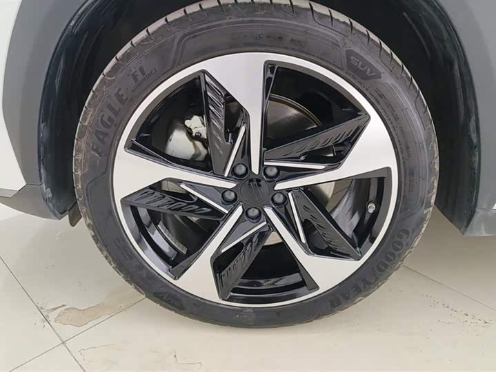 Фото 6 - Geely Galaxy L7