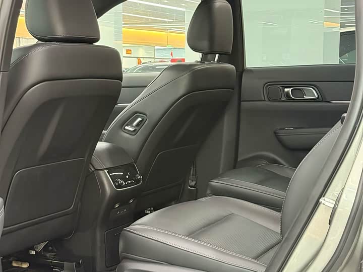 Фото 7 - LiXiang One