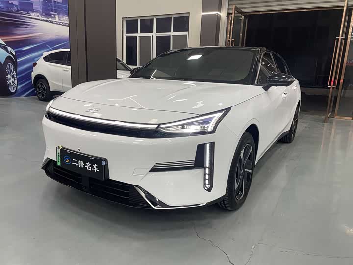 Фото 1 - Geely Galaxy L6