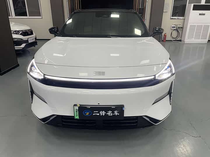 Фото 2 - Geely Galaxy L6