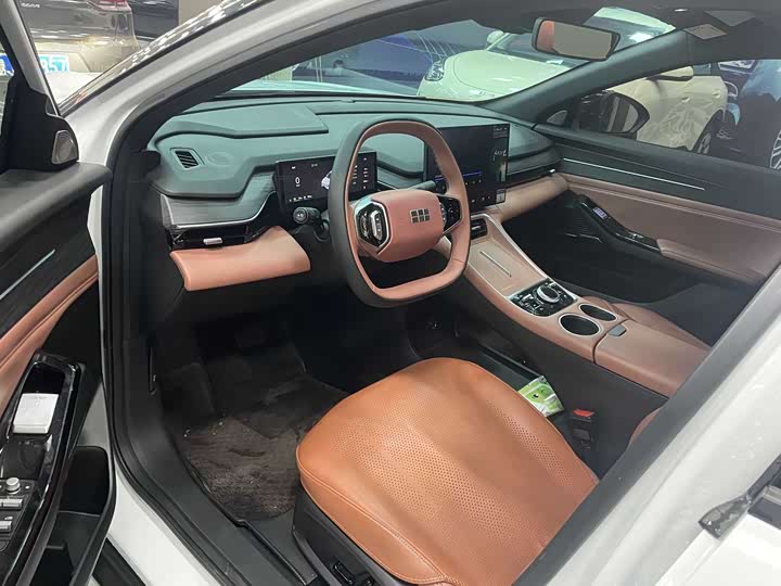 Фото 7 - Geely Galaxy L6