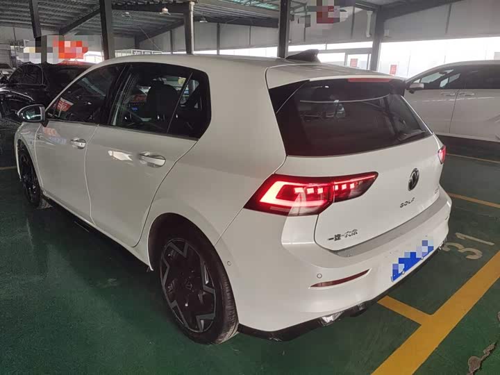 Фото 5 - Volkswagen Golf