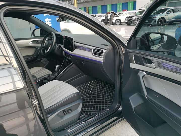 Фото 8 - Volkswagen Tayron