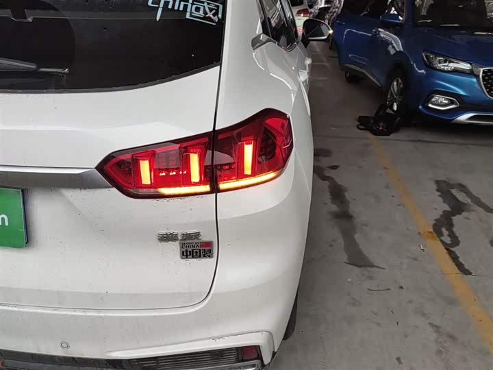 Фото 8 - Wey VV5