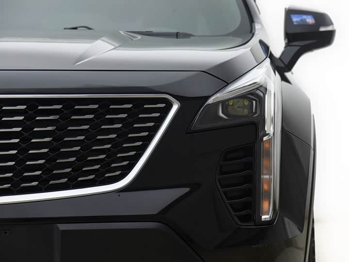 Фото 6 - Cadillac XT4