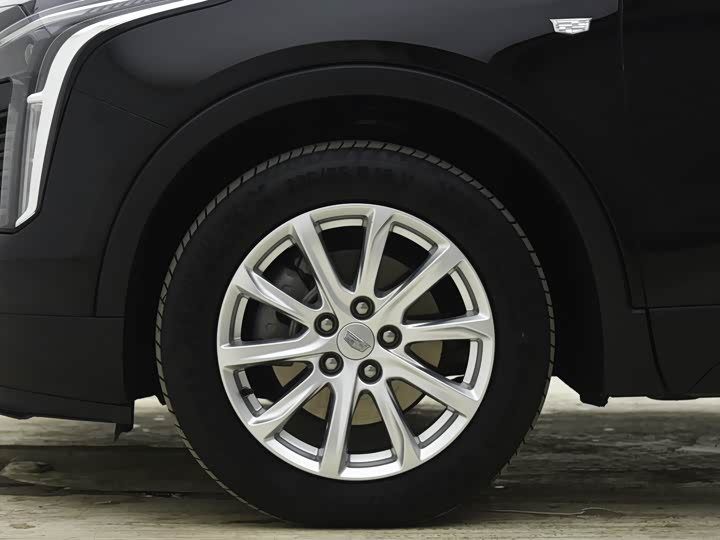 Фото 7 - Cadillac XT4