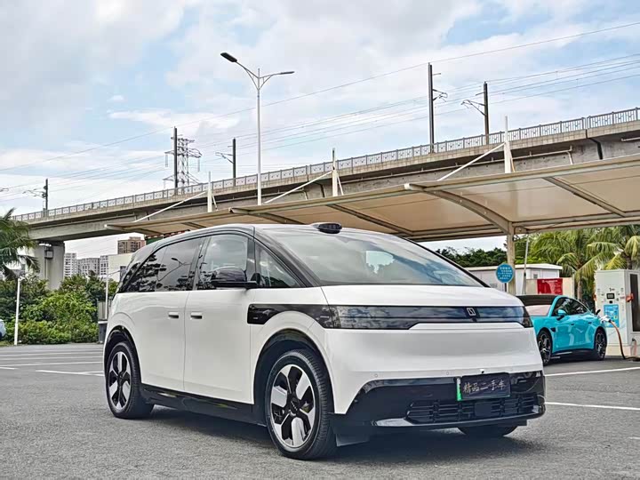 Фото 3 - Zeekr Mix