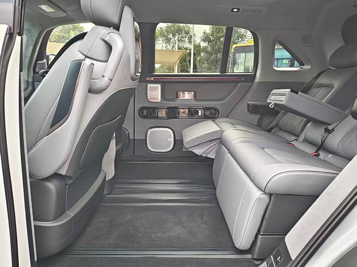 Фото 6 - Zeekr Mix