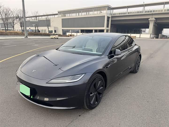 Фото 7 - Tesla Model 3