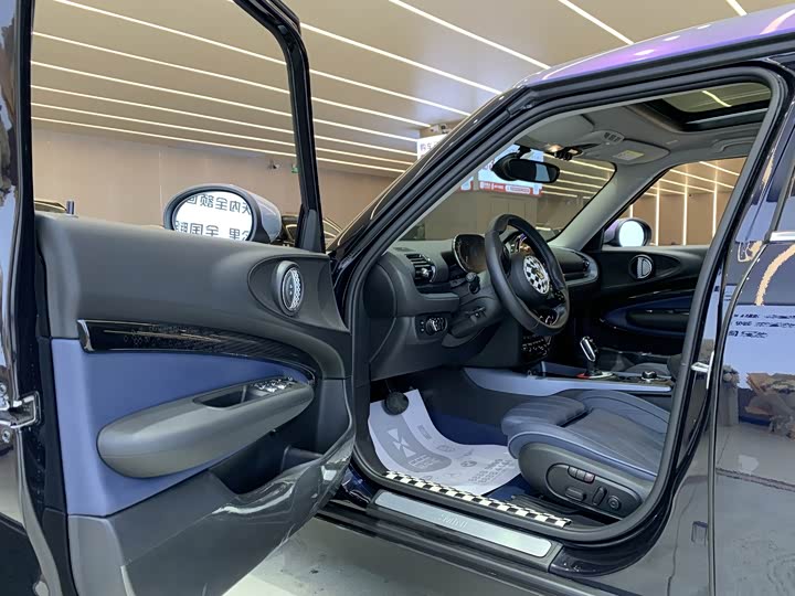 Фото 8 - Mini Clubman