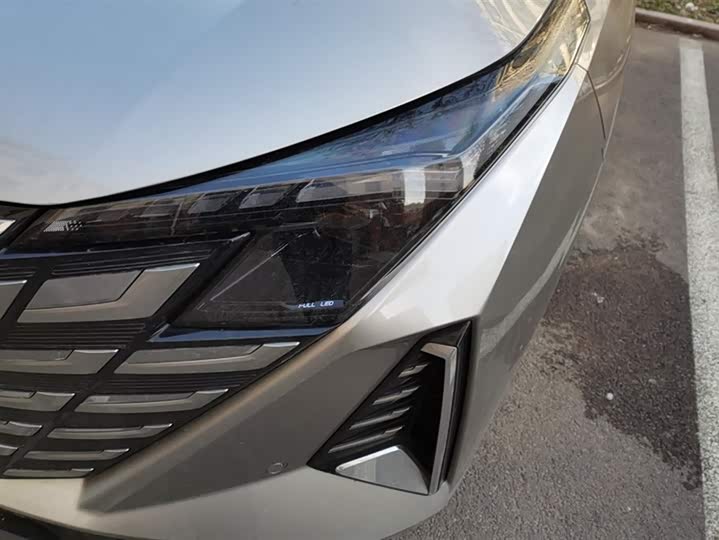 Фото 5 - Changan UNI-Z Hybrid