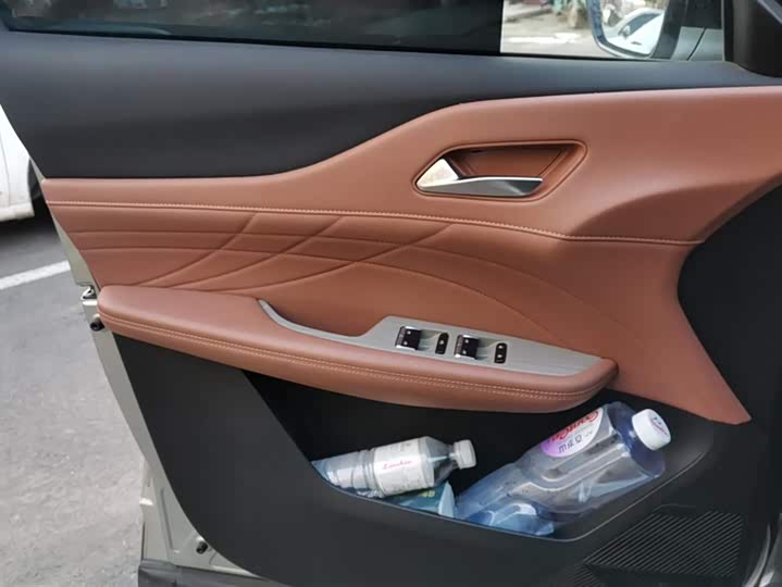 Фото 7 - Changan UNI-Z Hybrid