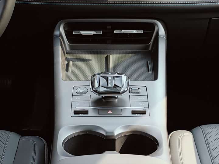 Фото 9 - BYD Qin Plus