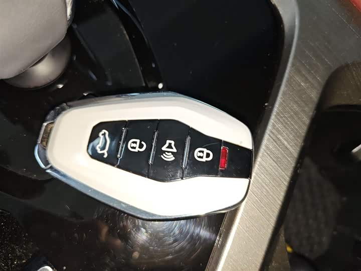 Фото 9 - Jetour X70