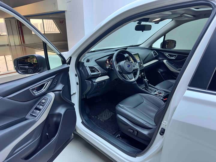 Фото 9 - Subaru Forester