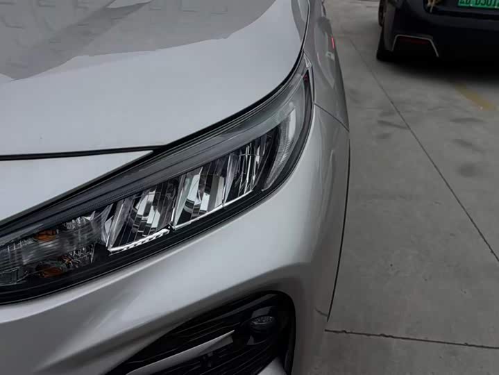 Фото 5 - Toyota Wildlander