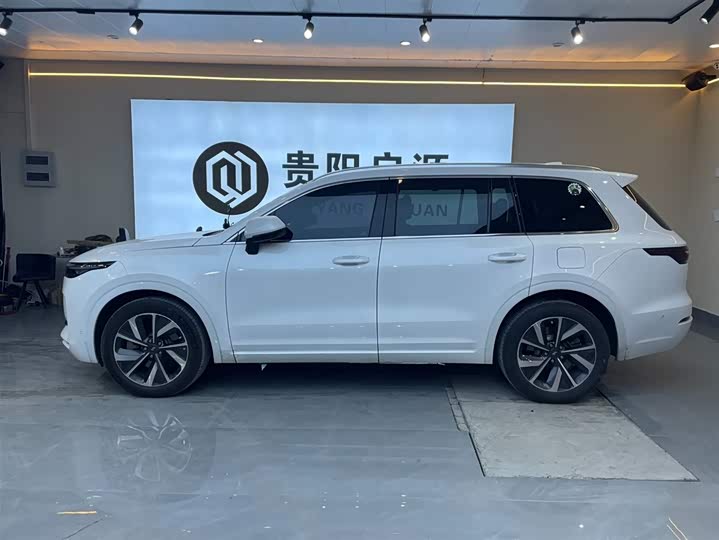 Фото 3 - LiXiang One