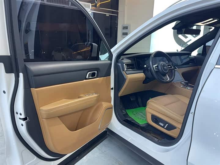 Фото 4 - LiXiang One