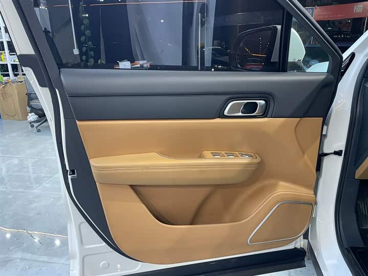 Фото 5 - LiXiang One