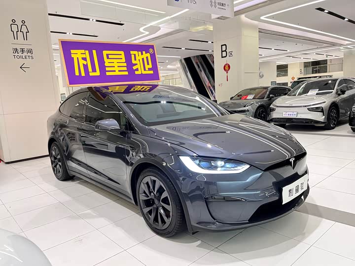 Фото 2 - Tesla Model X