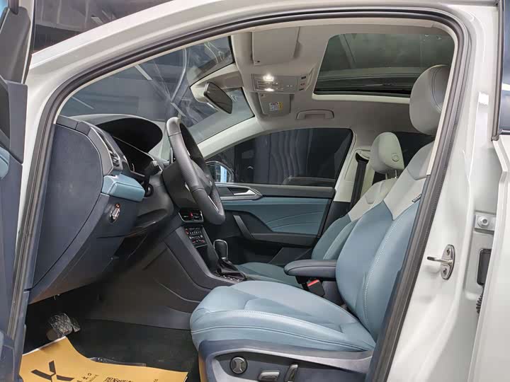 Фото 8 - Volkswagen Tharu