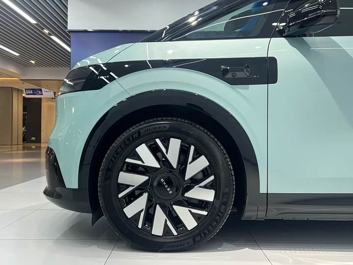 Фото 4 - Zeekr Mix