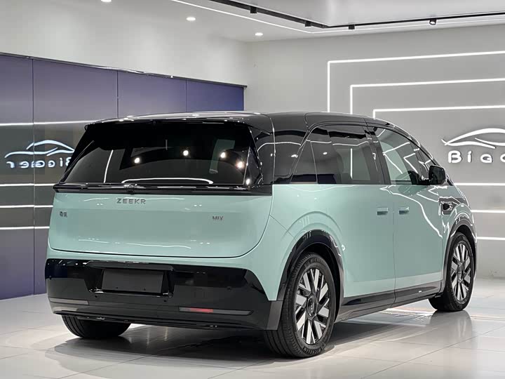 Фото 7 - Zeekr Mix