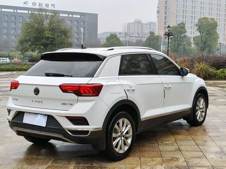 Фото 3 - Volkswagen T-Roc