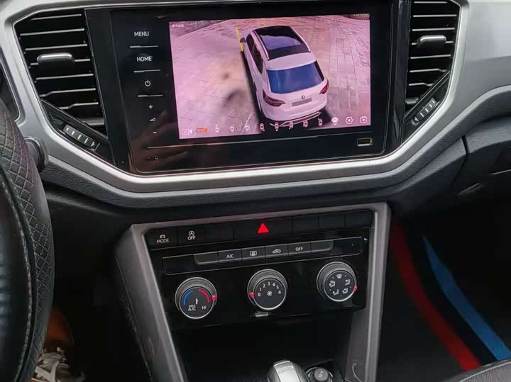 Фото 8 - Volkswagen T-Roc