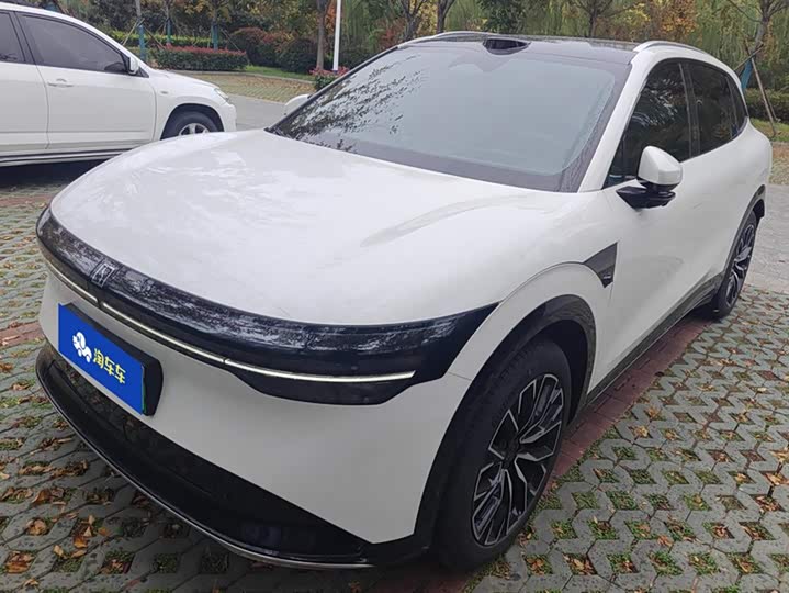 Фото 1 - Zeekr 7X