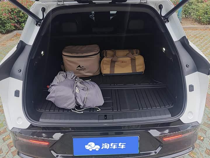 Фото 4 - Zeekr 7X