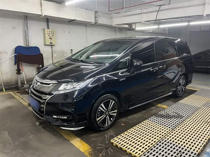 Фото 1 - Honda Odyssey