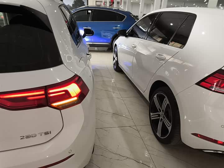 Фото 8 - Volkswagen Golf