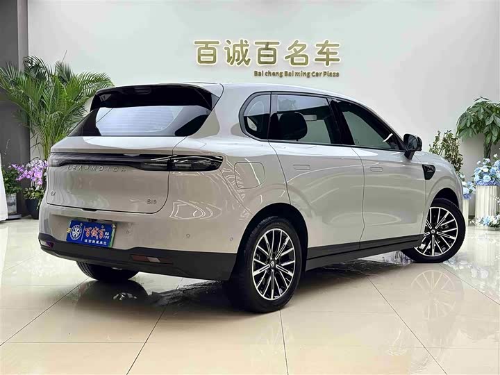 Фото 5 - Leapmotor B10