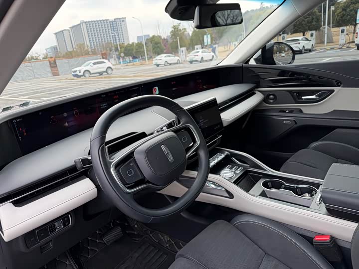 Фото 6 - Lincoln Nautilus