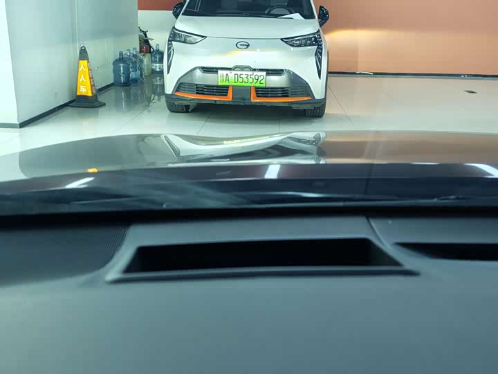 Фото 8 - Toyota Camry