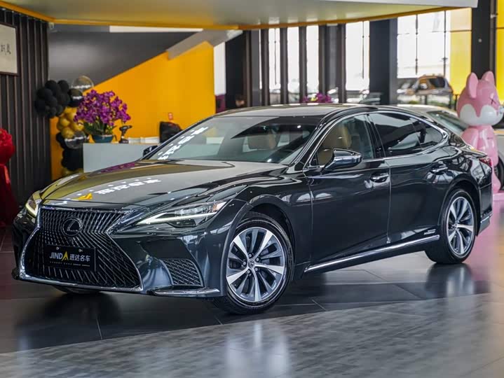 Фото 1 - Lexus LS