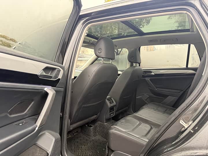 Фото 9 - Volkswagen Tayron