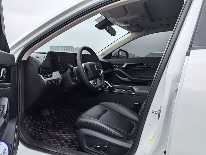 Фото 4 - Bestune B70