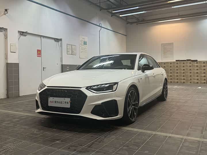 Фото 1 - Audi A4L